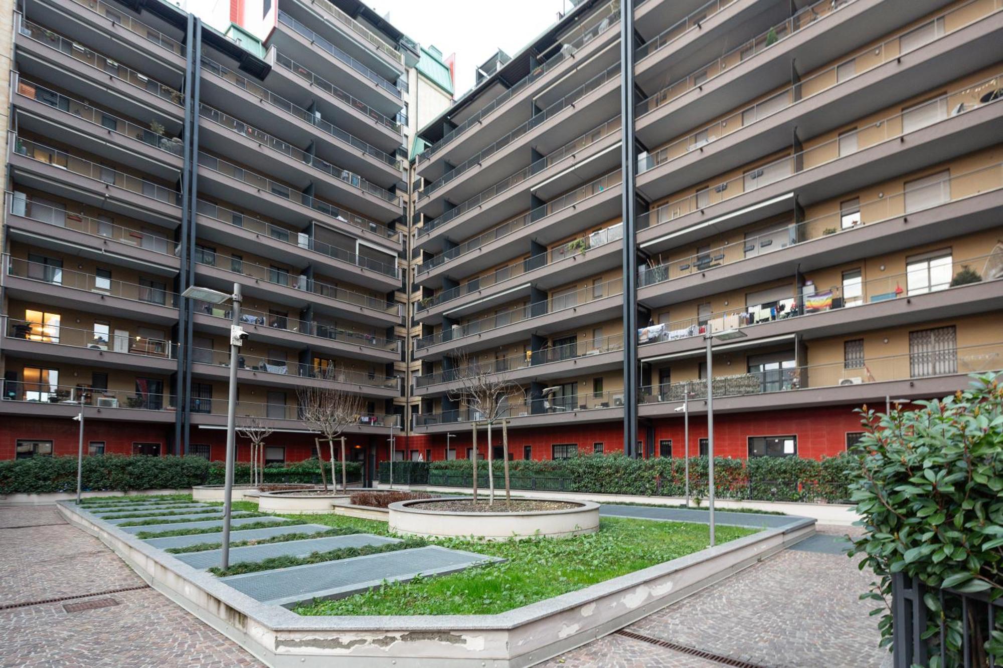 米兰Cozy Corner With Balcony And Private Garage!公寓 外观 照片